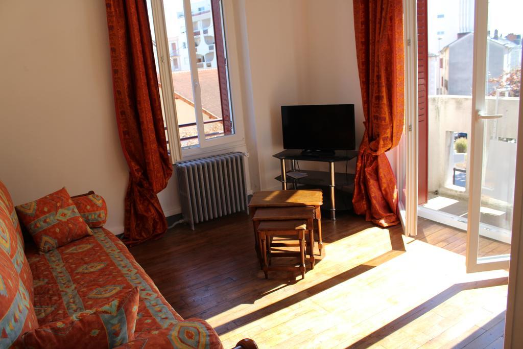Cottage De Noelle Limoges Bagian luar foto